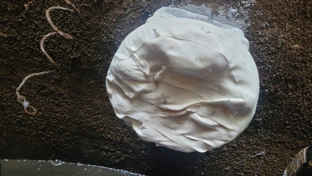 SylWrap HD applied over a flange stub for the encapsulation of a capped pipe at landfill site in the UK