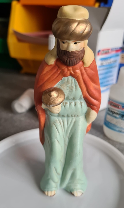 Christmas decoration having undergone repair using CAE1500 Superglue